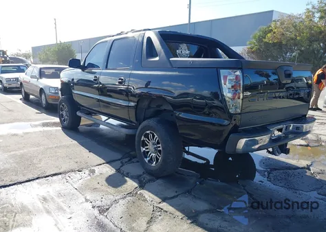 2005 Chevrolet Avalanche 1500 Z66 из США, поврежденный, VIN 3GNEC12Z65G274876